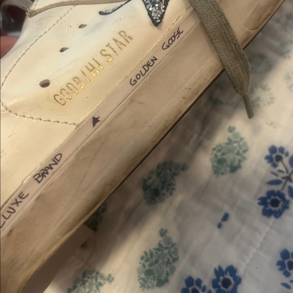 Golden Goose White Leather Sneakers with Silver Star - Picture 3 of 10